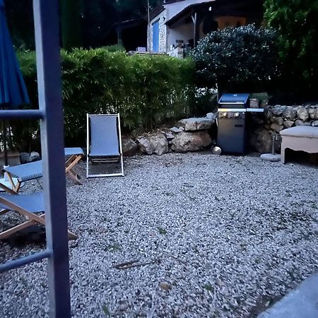 モントルー Domaine Geodora, Parfumeur En Provenceヴィラ エクステリア 写真