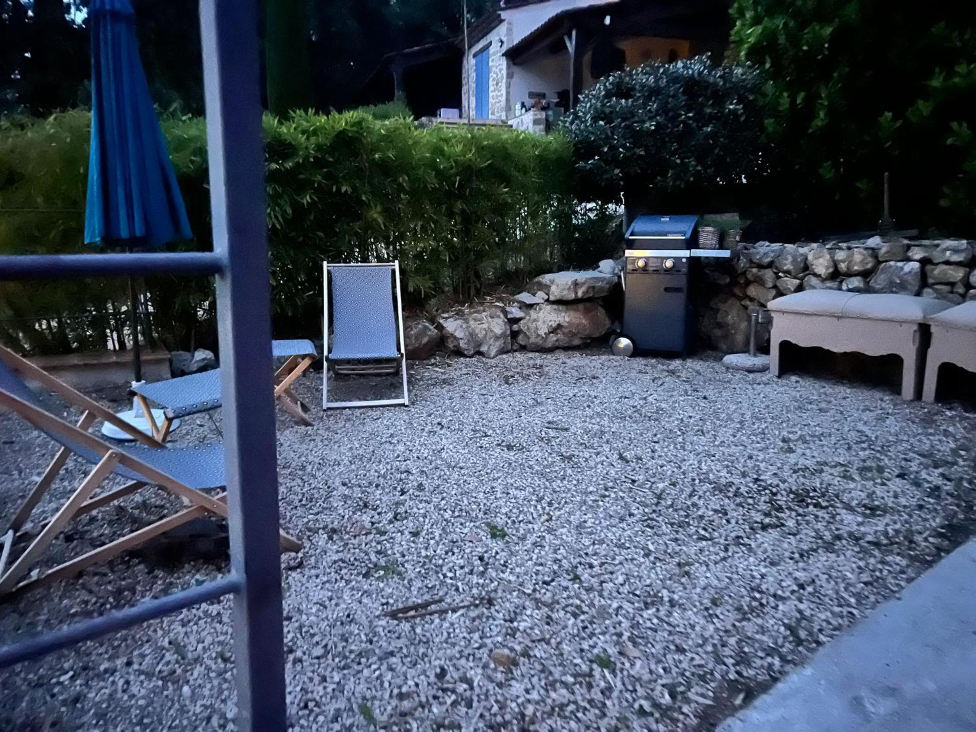 モントルー Domaine Geodora, Parfumeur En Provenceヴィラ エクステリア 写真